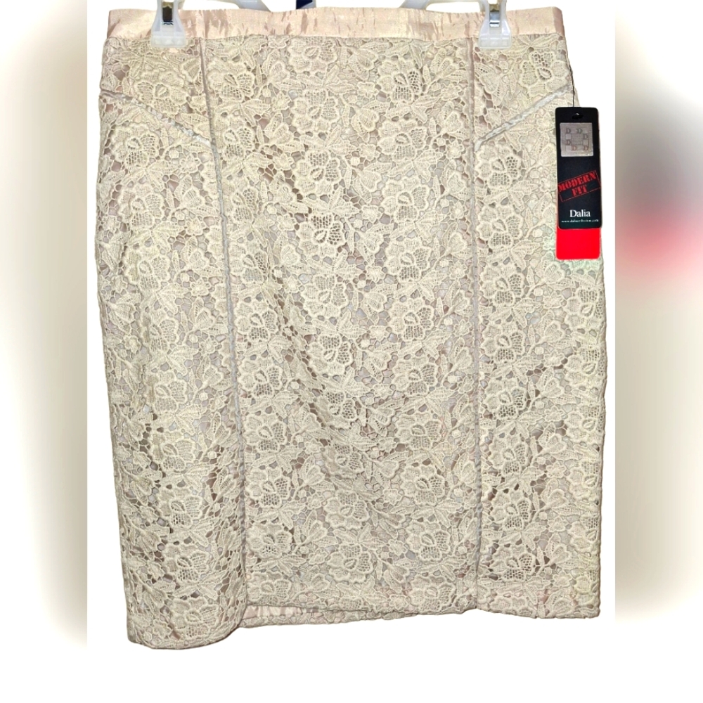 DALIA CREAM COLORED SKIRT